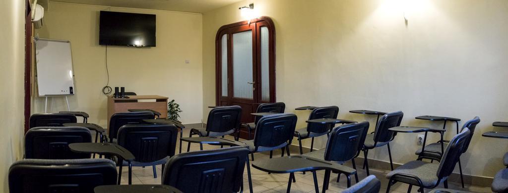 Hotel Dacor Orăştie Kültér fotó